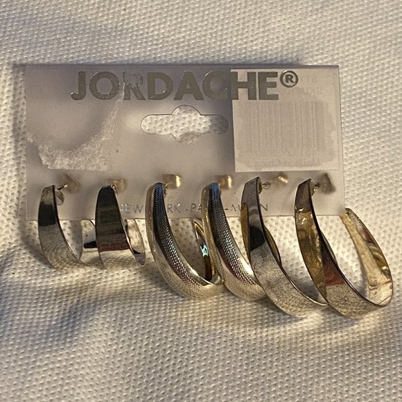 Vintage Jordache Set of NINE Hoop Earrings - NEW on Card - Picture 3 of 7